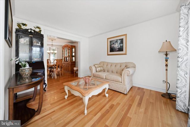 1 WOODLAND RUN DR, Newark, DE 19702