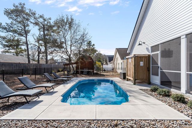 134 NE 5th Street, Oak Island, NC 28465