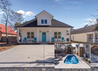 134 NE 5th Street, Oak Island, NC 28465