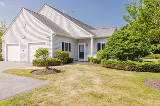 32 Village Way 32, Westport, MA 02790