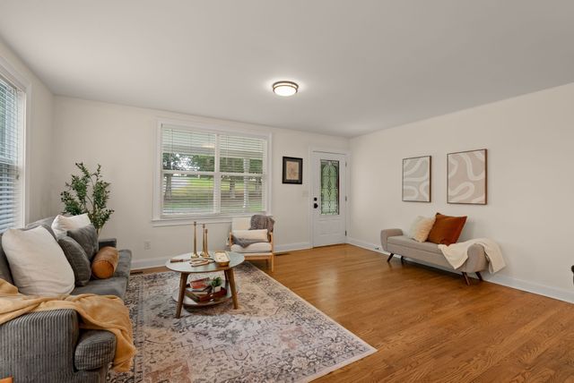 1330 Promise Land Rd, Charlotte, TN 37036