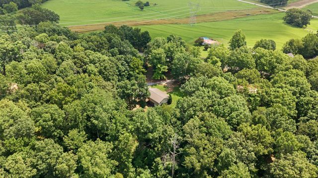 1330 Promise Land Rd, Charlotte, TN 37036
