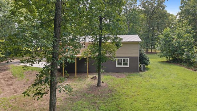 1330 Promise Land Rd, Charlotte, TN 37036