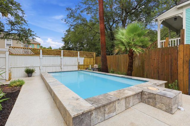 1804 33rd Street, Galveston, TX 77550