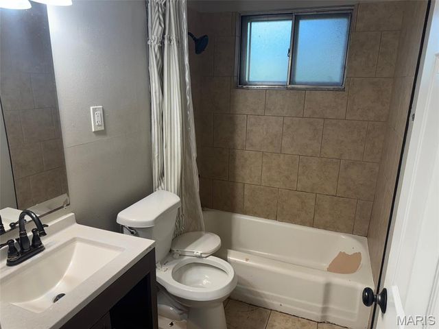 1433 Farmview Avenue, Unincorporated, MO 63138