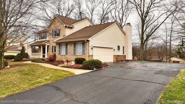 6350 Waldon Woods Drive, Independence Charter Township, MI 48346