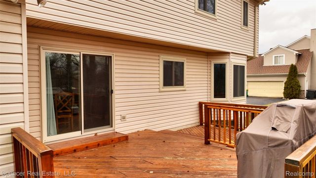 6350 Waldon Woods Drive, Independence Charter Township, MI 48346