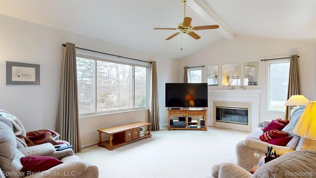 6350 Waldon Woods Drive, Independence Charter Township, MI 48346