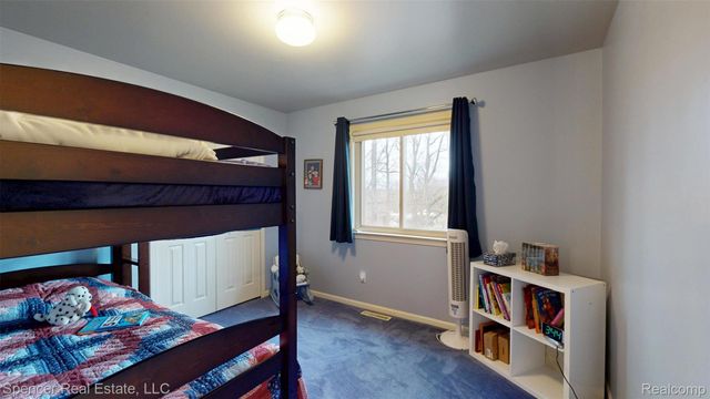 6350 Waldon Woods Drive, Independence Charter Township, MI 48346