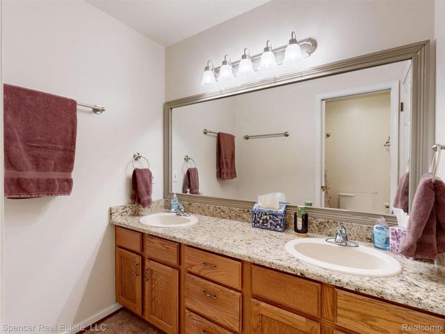 6350 Waldon Woods Drive, Independence Charter Township, MI 48346