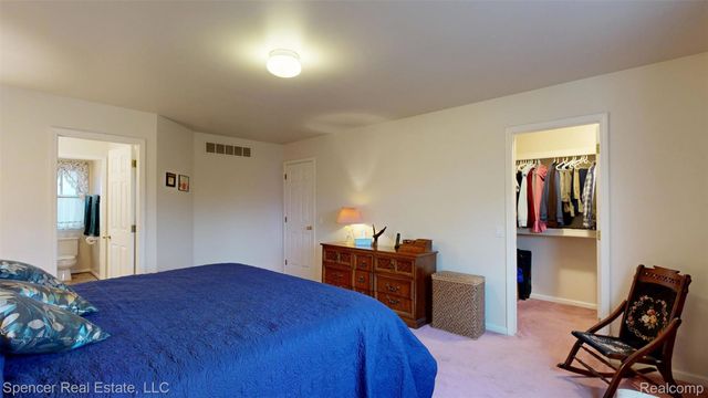 6350 Waldon Woods Drive, Independence Charter Township, MI 48346