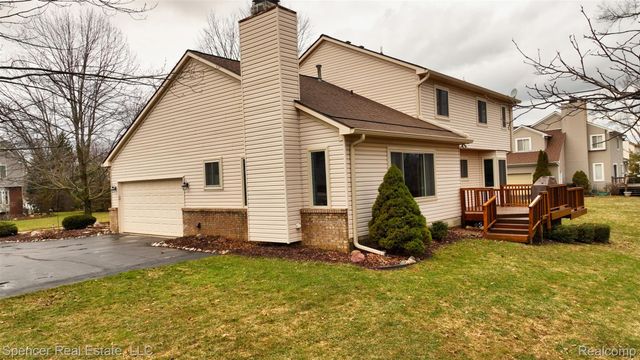 6350 Waldon Woods Drive, Independence Charter Township, MI 48346