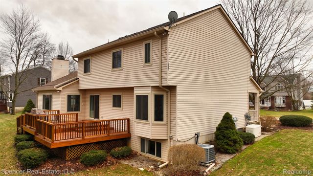 6350 Waldon Woods Drive, Independence Charter Township, MI 48346