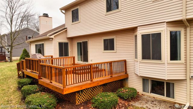 6350 Waldon Woods Drive, Independence Charter Township, MI 48346