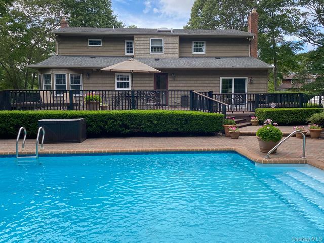 1 Christa Court, Lake Grove, NY 11755