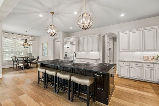27 Hollyflower Place, Tomball, TX 77375