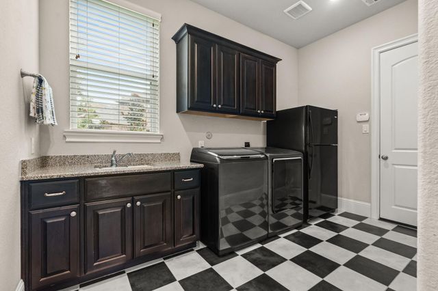 27 Hollyflower Place, Tomball, TX 77375