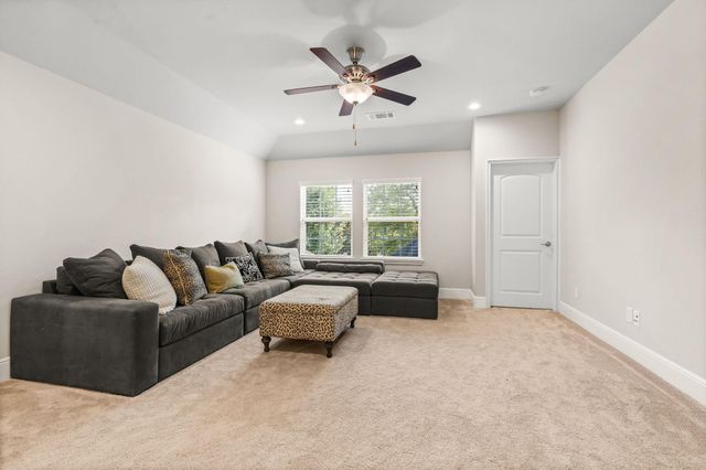 27 Hollyflower Place, Tomball, TX 77375
