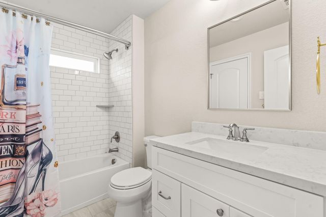 27 Hollyflower Place, Tomball, TX 77375