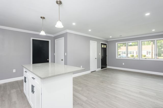 115 Greenwood Street, East Hartford, CT 06118