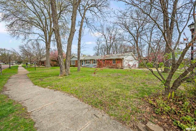 6502 N POST OAK Road, Peoria, IL 61615