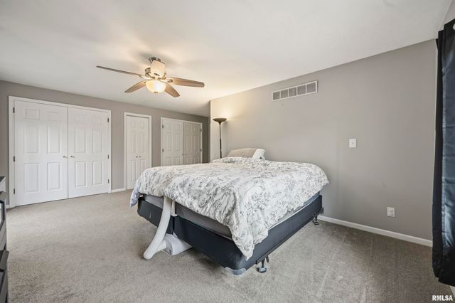 6502 N POST OAK Road, Peoria, IL 61615