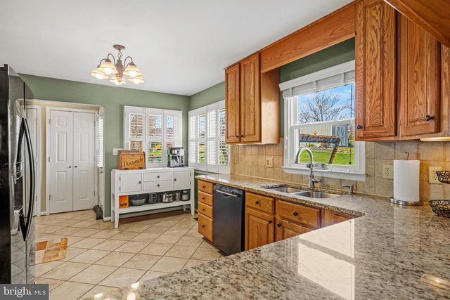 17 COLLIERY DR, Thurmont, MD 21788