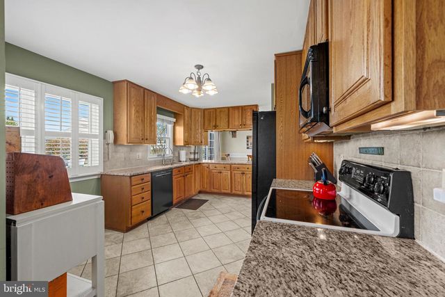17 COLLIERY DR, Thurmont, MD 21788