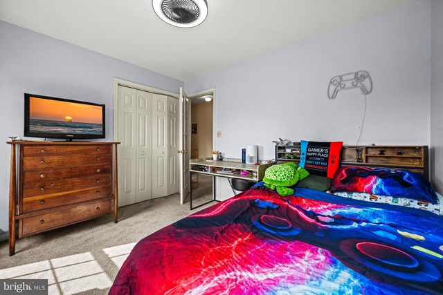 17 COLLIERY DR, Thurmont, MD 21788