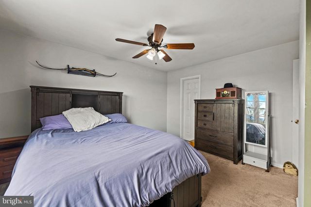 17 COLLIERY DR, Thurmont, MD 21788