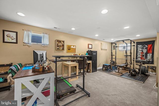 17 COLLIERY DR, Thurmont, MD 21788