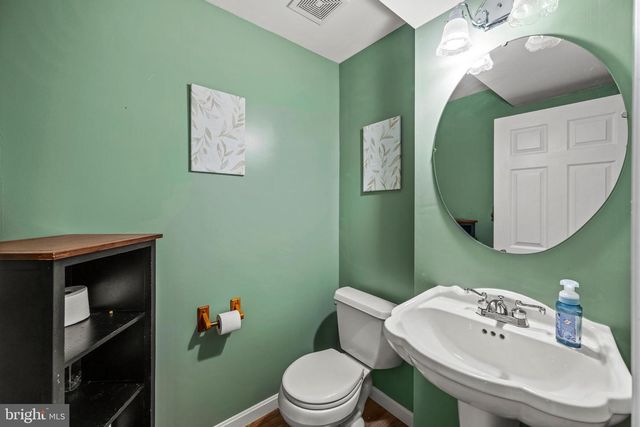 17 COLLIERY DR, Thurmont, MD 21788