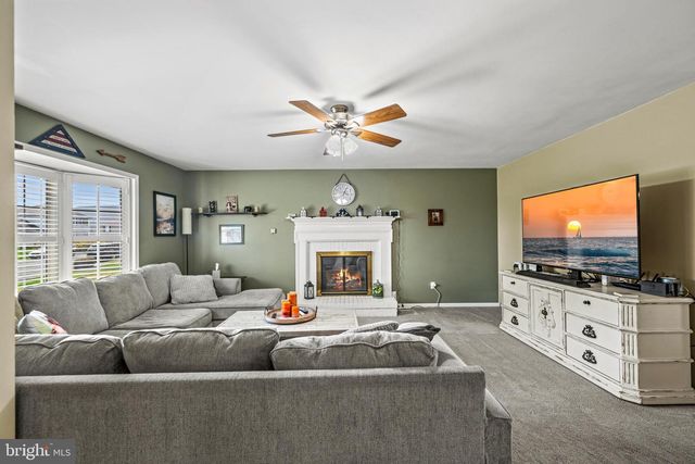 17 COLLIERY DR, Thurmont, MD 21788