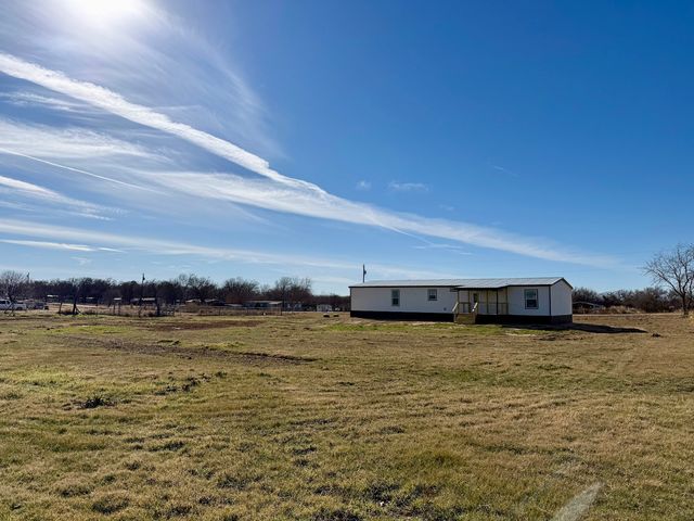 215 Salt Grass Circle, Poolville, TX 76487