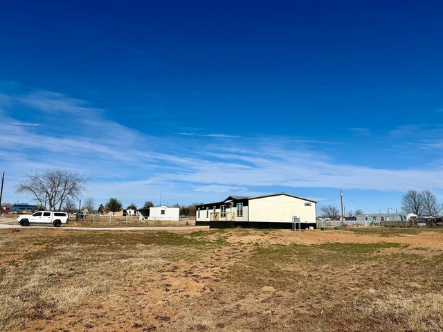 215 Salt Grass Circle, Poolville, TX 76487