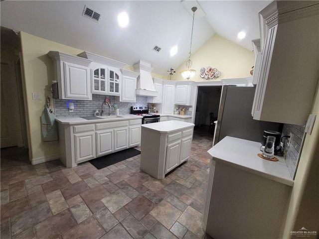 1700 W 20th Street, Mission, TX 78572