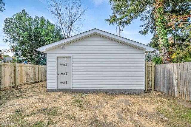 3282 W 38th Street, Cleveland, OH 44109