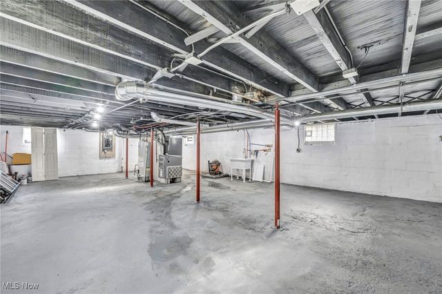 3282 W 38th Street, Cleveland, OH 44109