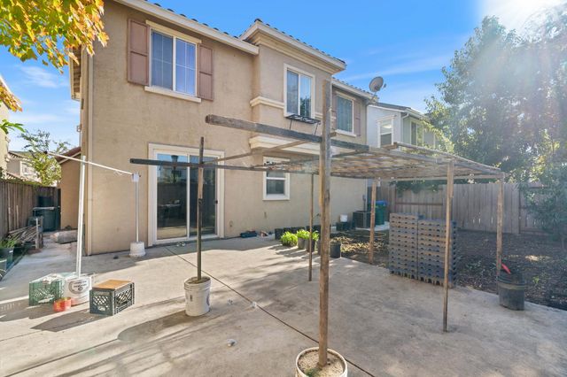 10525 Lake Point Ave, Stockton, CA 95219