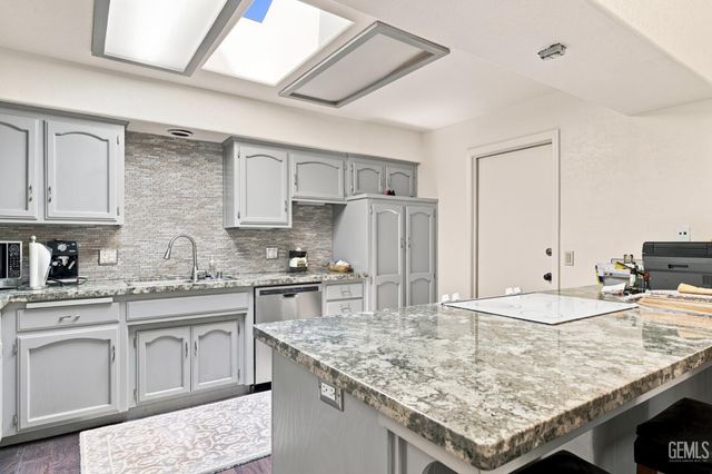 14605 Casitas Canyon Road, Bakersfield, CA 93306