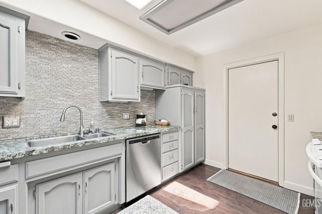 14605 Casitas Canyon Road, Bakersfield, CA 93306