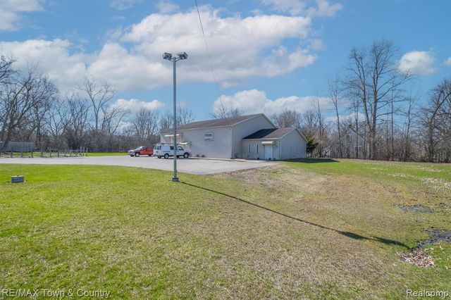 2170 Lavelle Road, Flint, MI 48504