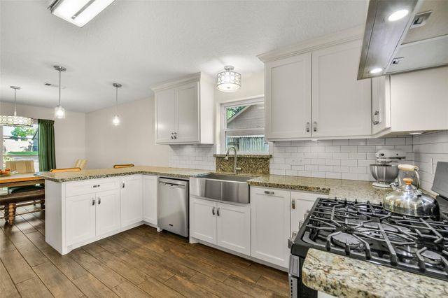 19611 Suncove Lane, Humble, TX 77346