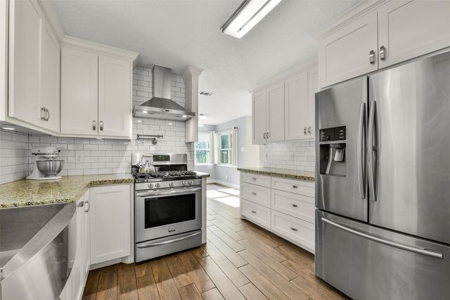 19611 Suncove Lane, Humble, TX 77346