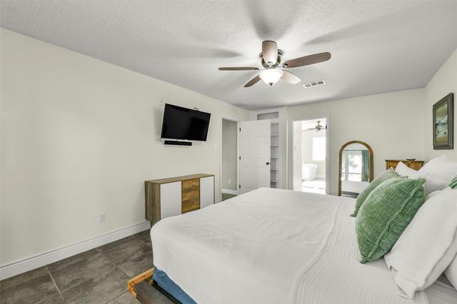19611 Suncove Lane, Humble, TX 77346