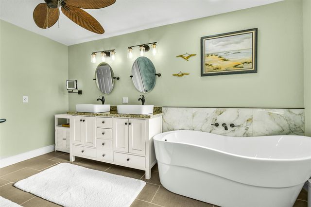 19611 Suncove Lane, Humble, TX 77346