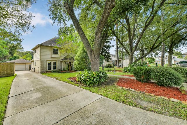 19611 Suncove Lane, Humble, TX 77346
