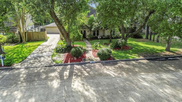 19611 Suncove Lane, Humble, TX 77346