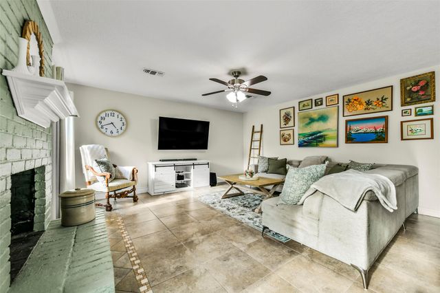 19611 Suncove Lane, Humble, TX 77346