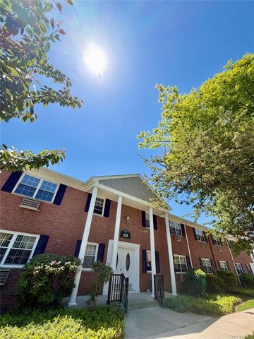 328 Lakeland Avenue 1A, Sayville, NY 11782